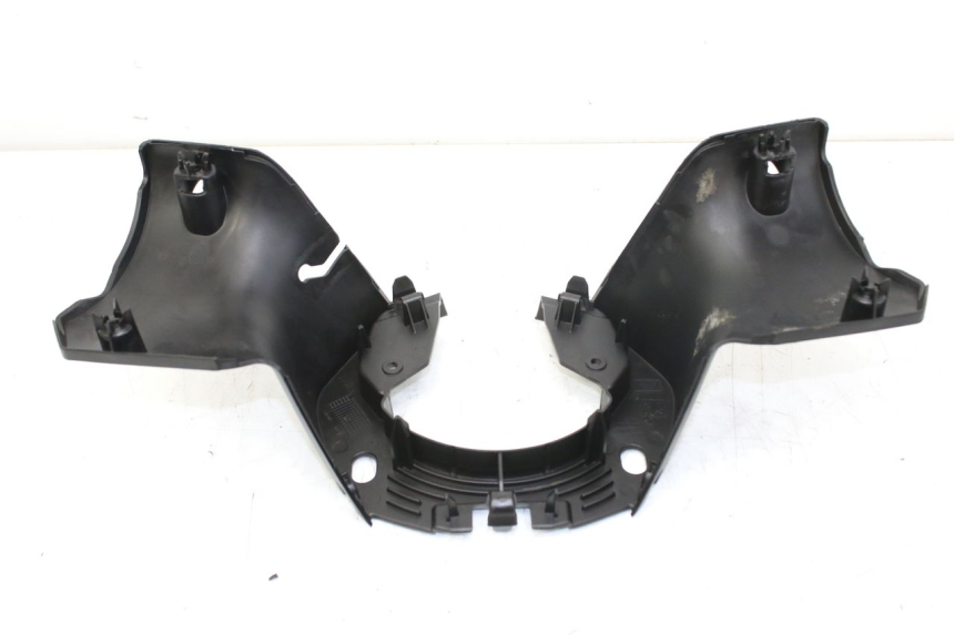 photo de REAR HANDLEBAR COVER PEUGEOT CITYSTAR 50 (2013 - 2017)