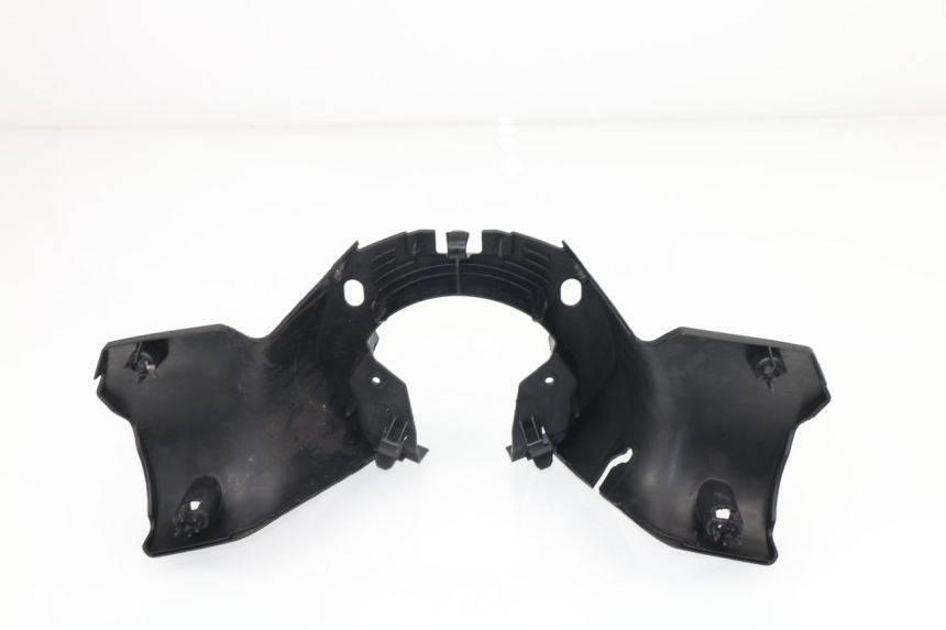 photo de REAR HANDLEBAR COVER PEUGEOT CITYSTAR 50 (2013 - 2017)