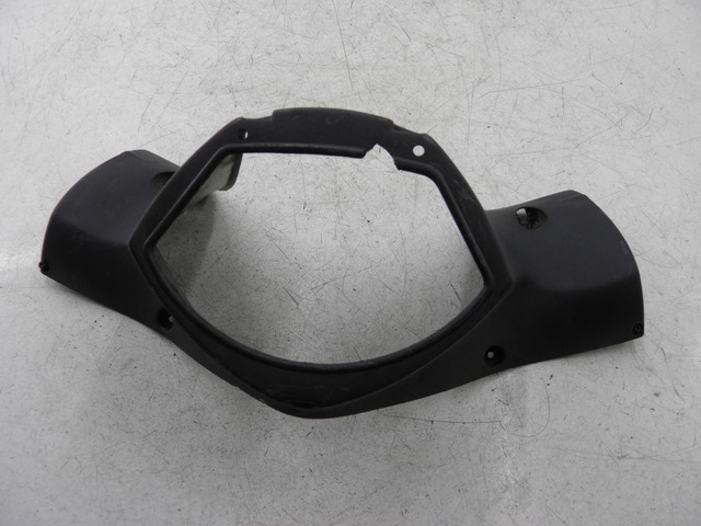 photo de REAR HANDLEBAR COVER PEUGEOT ELYSTAR 50 (2002 - 2014)