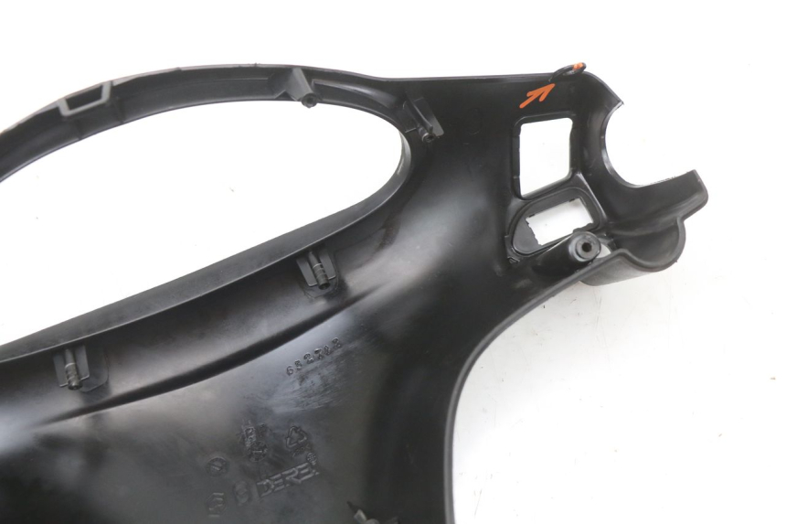 photo de REAR HANDLEBAR COVER PIAGGIO FLY 2T 50 (2004 - 2017)