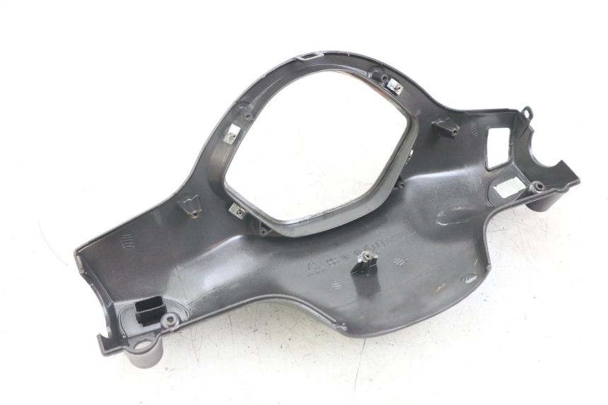 photo de REAR HANDLEBAR COVER PIAGGIO LIBERTY 125 (2009 - 2013)