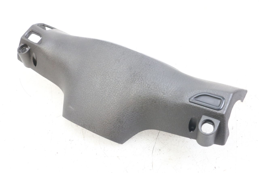 photo de REAR HANDLEBAR COVER PIAGGIO LIBERTY 125 (2009 - 2013)