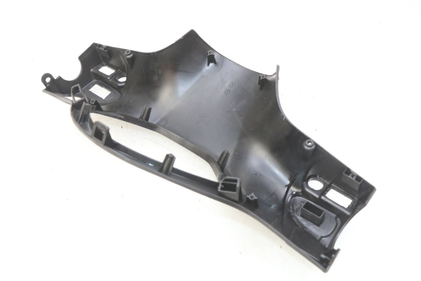 photo de REAR HANDLEBAR COVER PIAGGIO LIBERTY IGET 4T 50 (2015 - 2020)