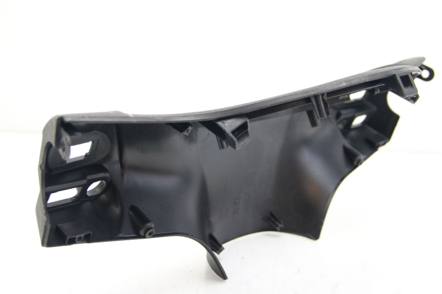 photo de REAR HANDLEBAR COVER PIAGGIO LIBERTY IGET 4T 50 (2015 - 2020)