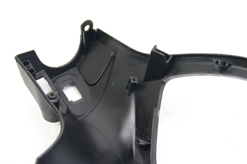 photo de REAR HANDLEBAR COVER PIAGGIO LIBERTY IGET 4T 50 (2015 - 2020)