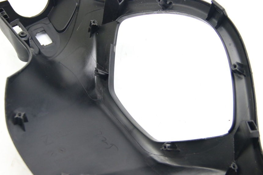 photo de REAR HANDLEBAR COVER PIAGGIO LIBERTY IGET 4T 50 (2015 - 2020)