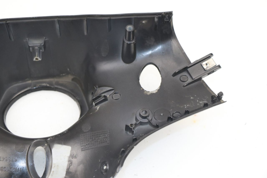 photo de REAR HANDLEBAR COVER PIAGGIO VESPA PRIMAVERA 2T 50 (2013 - 2018)