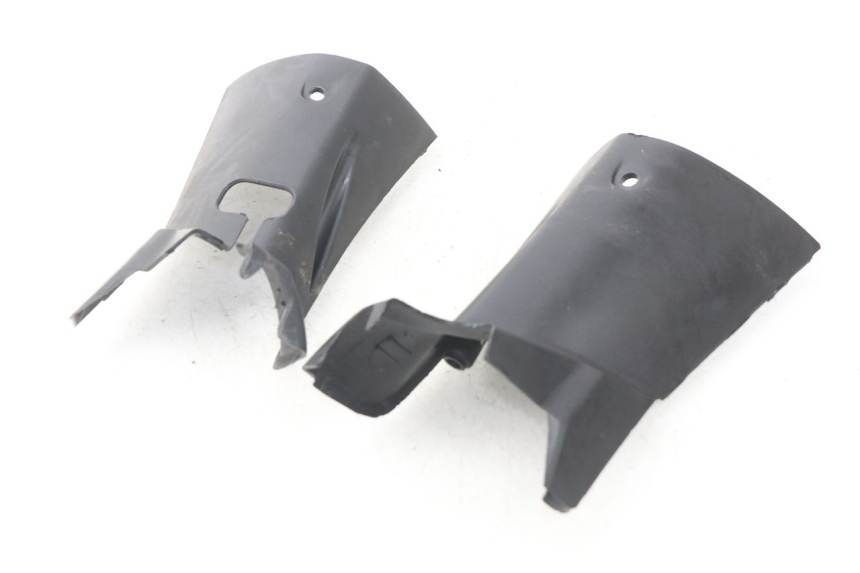 photo de REAR HANDLEBAR COVER DAELIM S2 FI 125 (2008 - 2017)