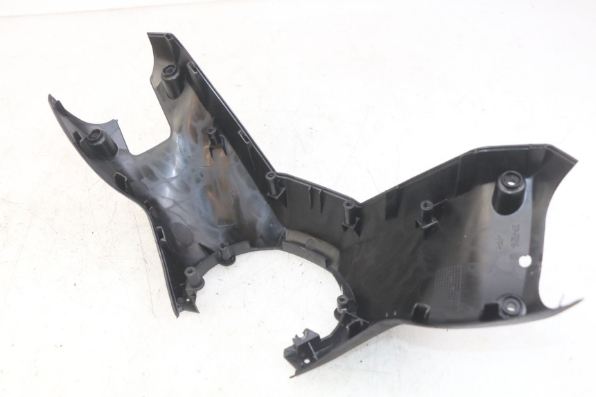 photo de REAR HANDLEBAR COVER MBK SKYCRUISER 125 (2010 - 2013)
