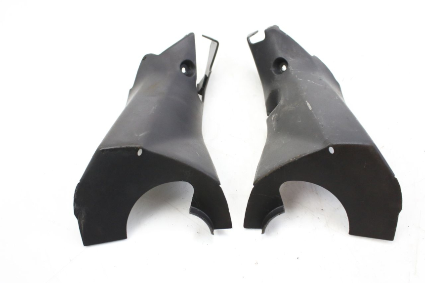 photo de REAR HANDLEBAR COVER SUZUKI UH BURGMAN 125 (2002 - 2006)