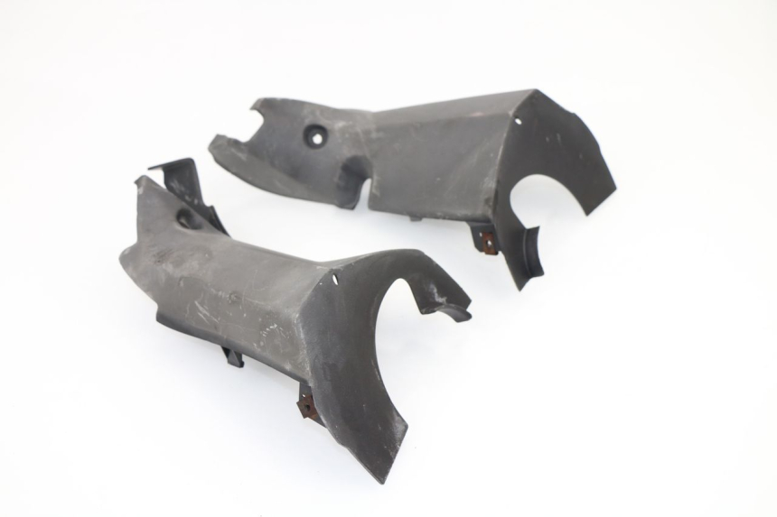photo de REAR HANDLEBAR COVER SUZUKI UH BURGMAN 125 (2002 - 2006)