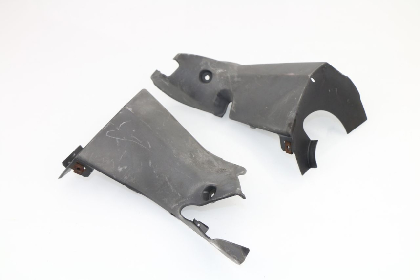 photo de REAR HANDLEBAR COVER SUZUKI UH BURGMAN 125 (2002 - 2006)