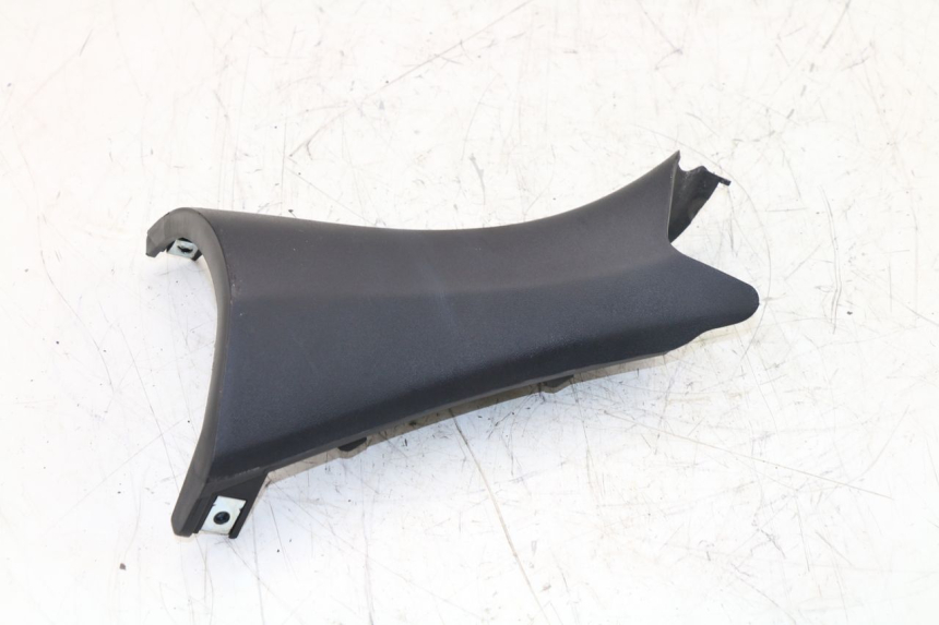 photo de REAR HANDLEBAR COVER SYM GTS EFI 125 (2012 - 2016)
