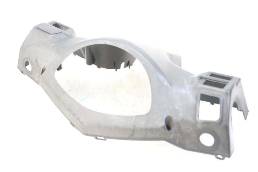 photo de REAR HANDLEBAR COVER SYM ORBIT III 3 4T 50 (2018 - 2021)