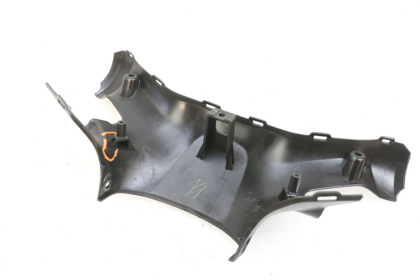photo de HANDLE BAR REAR PANEL YAMAHA TRICITY 300 (2020 - 2024) - Product overview