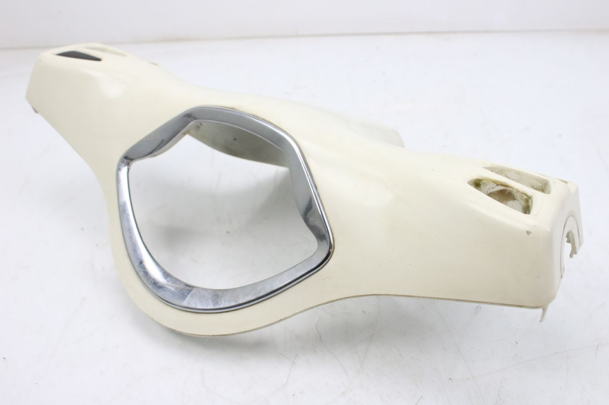 photo de REAR HANDLEBAR COVER PIAGGIO VESPA GTS IGET ABS 125 (2017 - 2023)