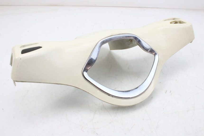 photo de REAR HANDLEBAR COVER PIAGGIO VESPA GTS IGET ABS 125 (2017 - 2023)