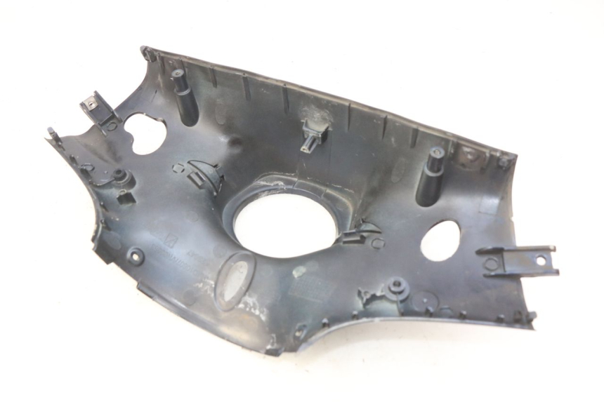 photo de REAR HANDLEBAR COVER PIAGGIO VESPA PRIMAVERA 2T 50 (2013 - 2018)