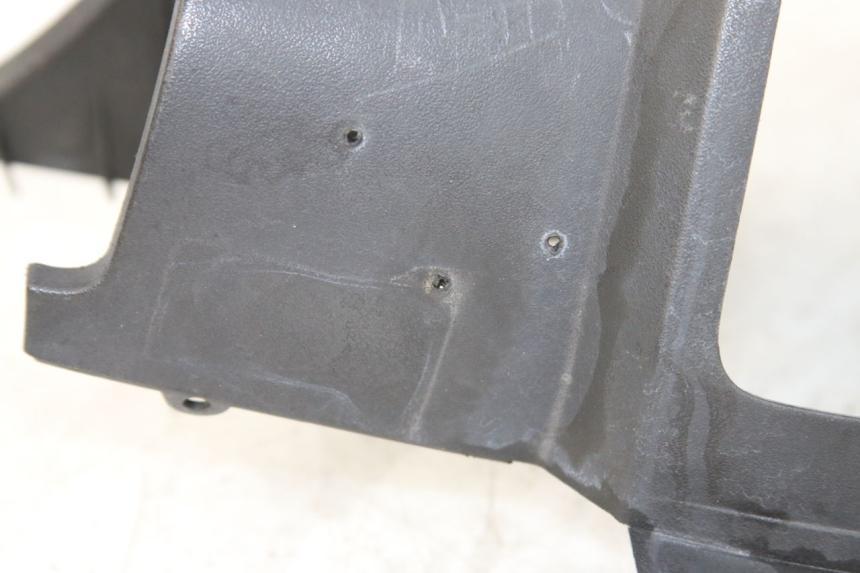 photo de HANDLE BAR REAR PANEL PEUGEOT VIVACITY 125 (2010 - 2017)