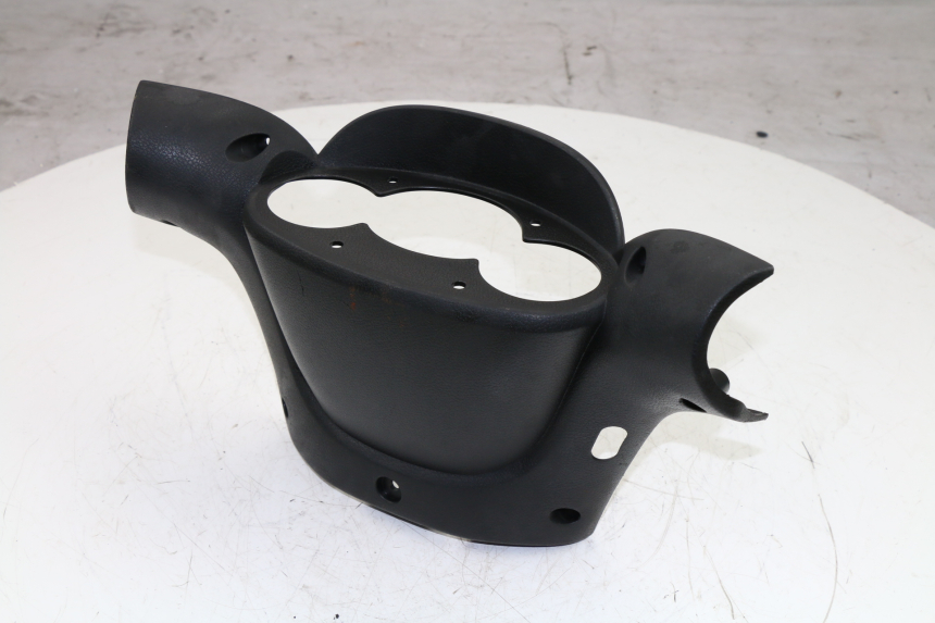photo de HANDLE BAR REAR PANEL YAMAHA YP MAJESTY 125 (2007 - 2010)