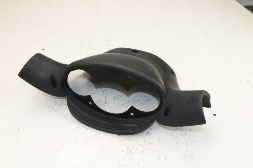 photo de HANDLE BAR REAR PANEL YAMAHA YP MAJESTY 125 (2007 - 2010)