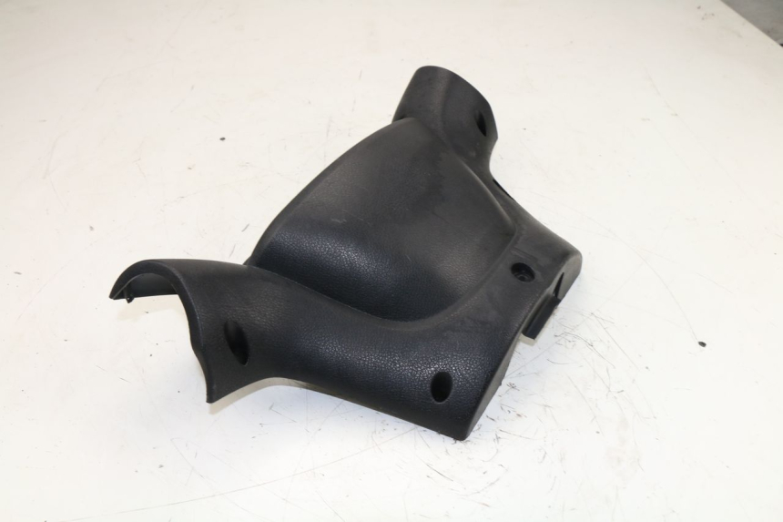 photo de HANDLE BAR REAR PANEL YAMAHA YP MAJESTY 125 (2007 - 2010)