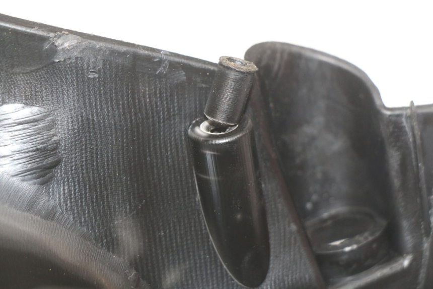 photo de REAR HANDLEBAR COVER PIAGGIO ZIP 4T 50 (2018 - 2020)