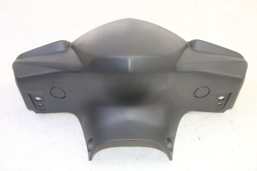 photo de HANDLEBAR COVER FRONT KYMCO AGILITY 4T 50 (2018 - 2022) - Zoom on usage condition