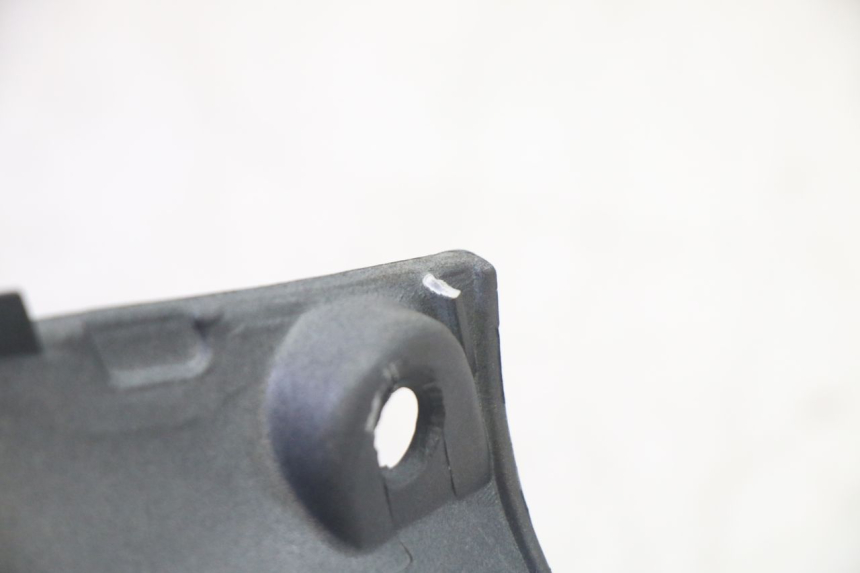 photo de HANDLEBAR COVER FRONT KYMCO AGILITY 4T 50 (2018 - 2022) - Fixing points details