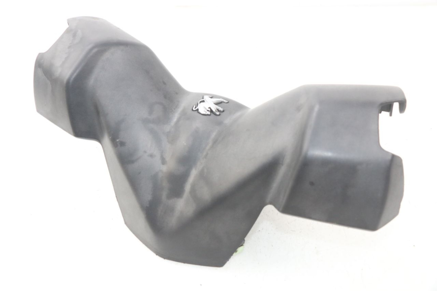 photo de HANDLEBAR COVER FRONT PEUGEOT CITYSTAR 50 (2013 - 2017)