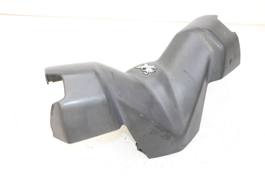 photo de HANDLEBAR COVER FRONT PEUGEOT CITYSTAR 50 (2013 - 2017)