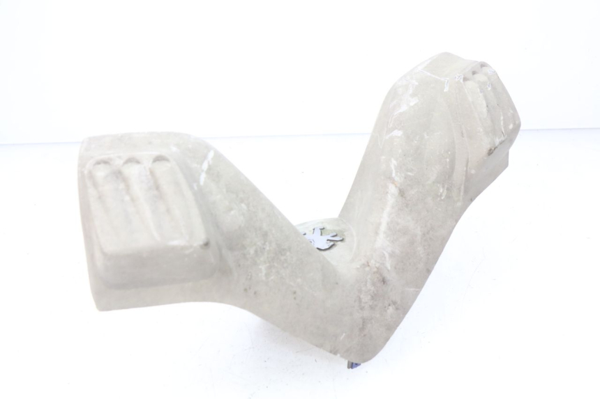 photo de HANDLEBAR COVER FRONT PEUGEOT ELYSTAR 50 (2002 - 2014)