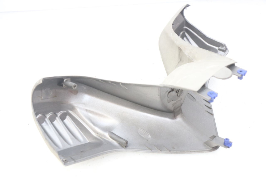 photo de HANDLEBAR COVER FRONT PEUGEOT ELYSTAR 50 (2002 - 2014)