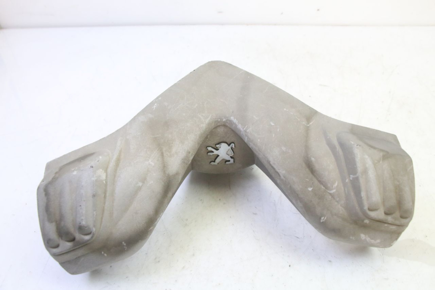 photo de HANDLEBAR COVER FRONT PEUGEOT ELYSTAR 50 (2002 - 2014)