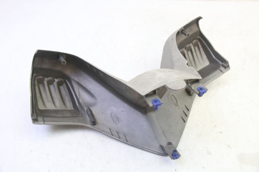 photo de HANDLEBAR COVER FRONT PEUGEOT ELYSTAR 50 (2002 - 2014)