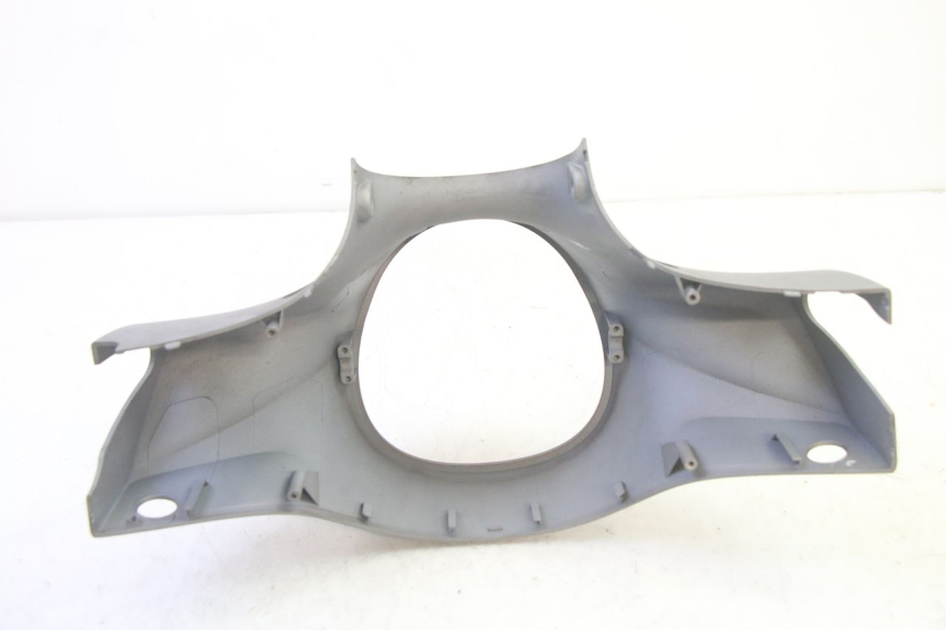 photo de HANDLEBAR COVER FRONT SYM FIDDLE 3 III 125 (2014 - 2020) - Technical close-up