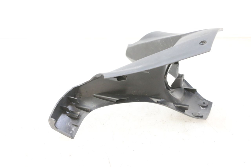 photo de HANDLE BAR FRONT PANEL SYM GTS EVO 125 (2009 - 2013) - Zoom on usage condition