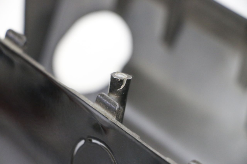 photo de HANDLEBAR COVER FRONT KYMCO LIKE 125 (2009 - 2016) - Fixing points details