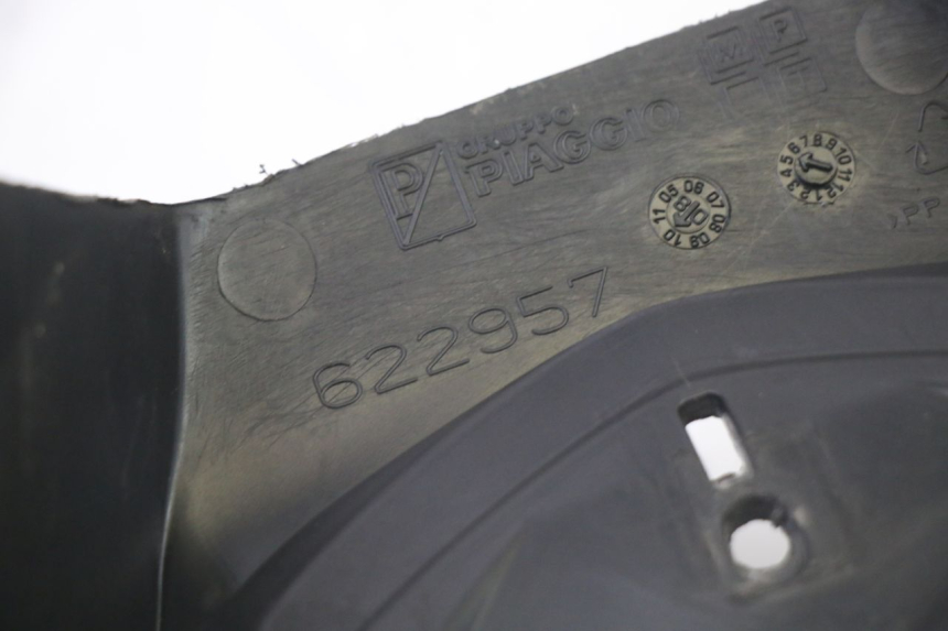 photo de HANDLEBAR COVER FRONT PIAGGIO MP3 500 (2011 - 2015)