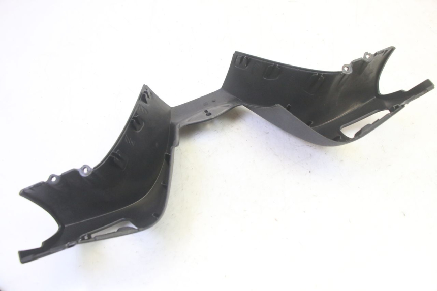 photo de HANDLE BAR FRONT PANEL PIAGGIO MP3 RL 250 (2007 - 2010) - Technical close-up