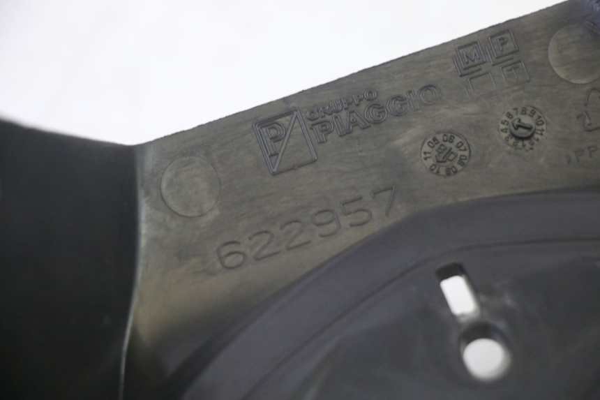 photo de HANDLE BAR FRONT PANEL PIAGGIO MP3 RL 250 (2007 - 2010) - Product overview