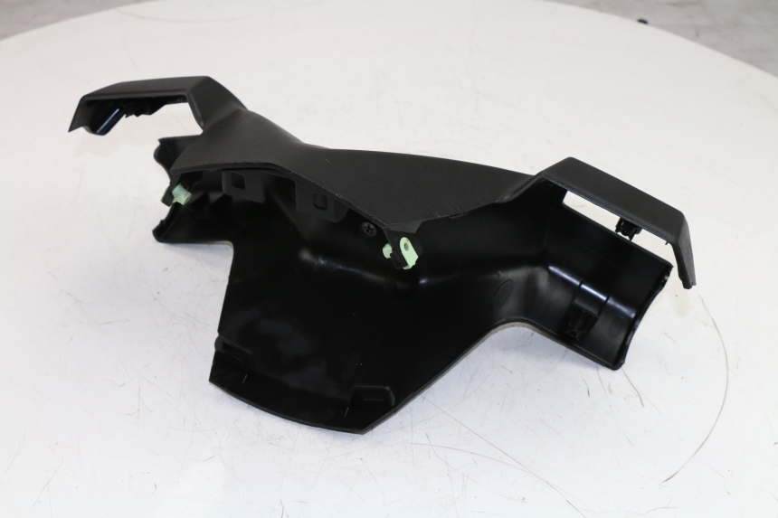 photo de HANDLEBAR COVER FRONT PEUGEOT CITYSTAR 125 (2011 - 2017)