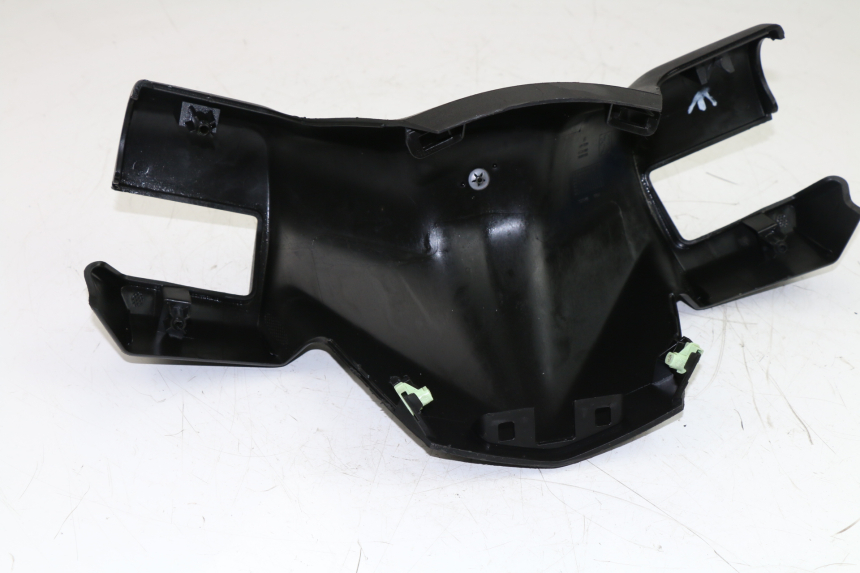 photo de HANDLEBAR COVER FRONT PEUGEOT CITYSTAR 125 (2011 - 2017)