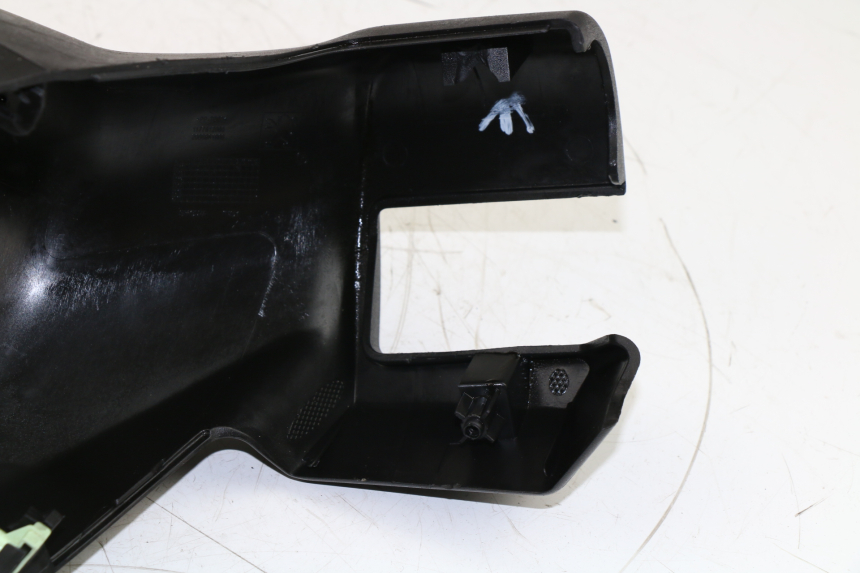 photo de HANDLEBAR COVER FRONT PEUGEOT CITYSTAR 125 (2011 - 2017)