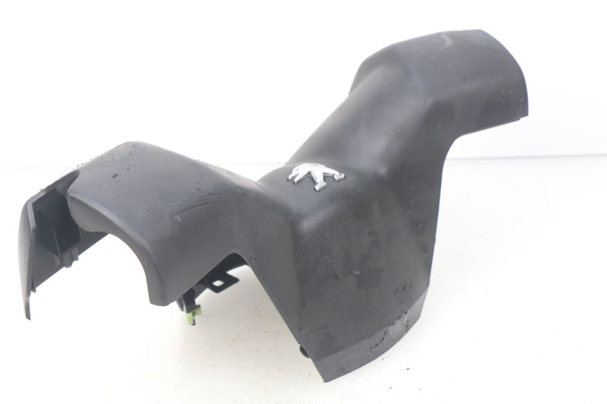 photo de HANDLEBAR COVER FRONT PEUGEOT CITYSTAR 50 (2013 - 2017)