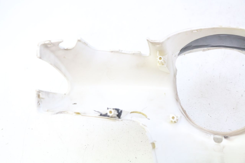 photo de HANDLEBAR COVER FRONT PEUGEOT DJANGO 2T 50 (2014 - 2019)