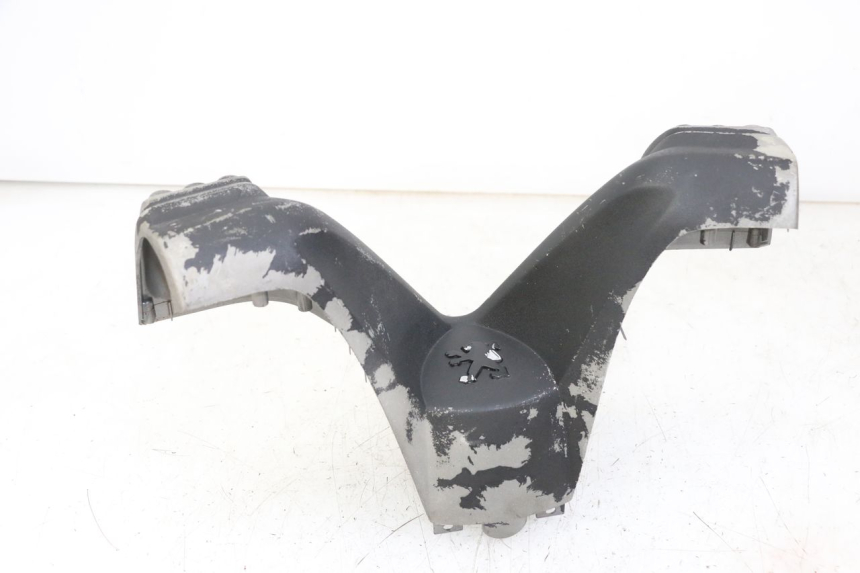 photo de HANDLEBAR COVER FRONT PEUGEOT ELYSTAR 50 (2002 - 2014)