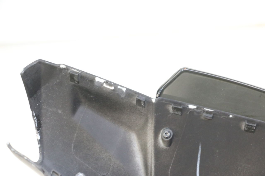 photo de HANDLEBAR COVER FRONT PEUGEOT KISBEE 4T 50 (2018 - 2022)