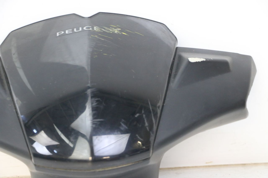photo de HANDLEBAR COVER FRONT PEUGEOT KISBEE 4T 50 (2018 - 2022)