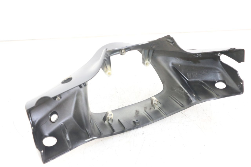 photo de HANDLEBAR COVER FRONT PIAGGIO LIBERTY 125 (2009 - 2013)